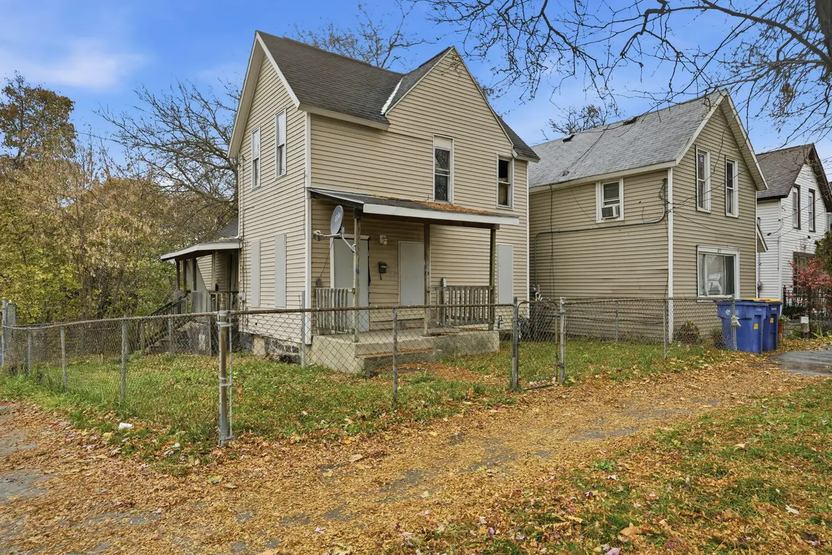 877 Oakland Avenue SW, Grand Rapids, MI 49503 - #1