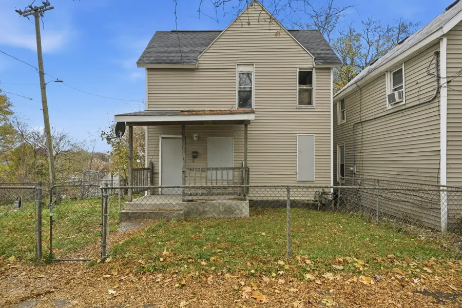 877 Oakland Avenue SW, Grand Rapids, MI 49503 - #2