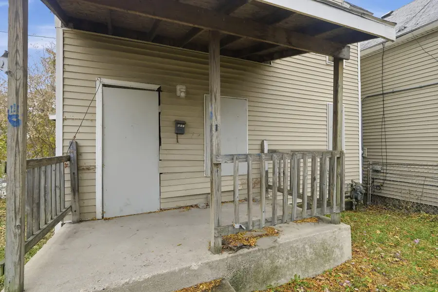 877 Oakland Avenue SW, Grand Rapids, MI 49503 - #3