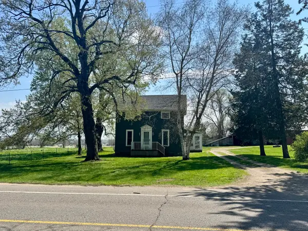 1224 102nd Avenue, Plainwell, MI 49080