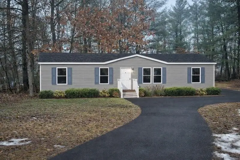 8650 Paw Paw Trail, Howard City, MI 49329 - #1