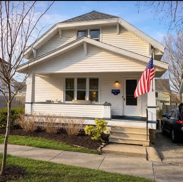 213 Clinton Avenue, GrandHaven, MI 49417
