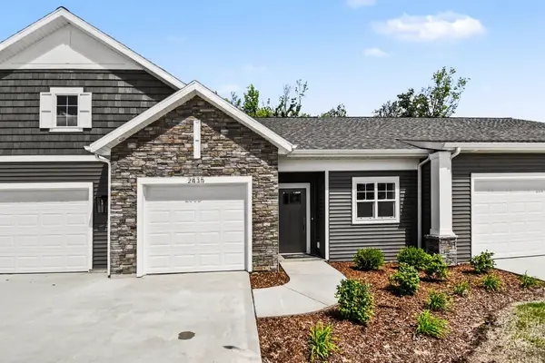 2835 W Cobblestone Court SE Unit: 15, Kentwood, MI 49512