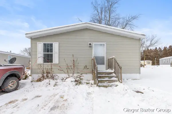 1800 W Main Street Unit: 105, Lowell, MI 49331