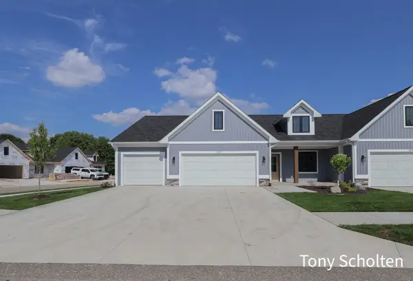 5172 Blendon Meadow Circle Unit: 45, Hudsonville, MI 49426