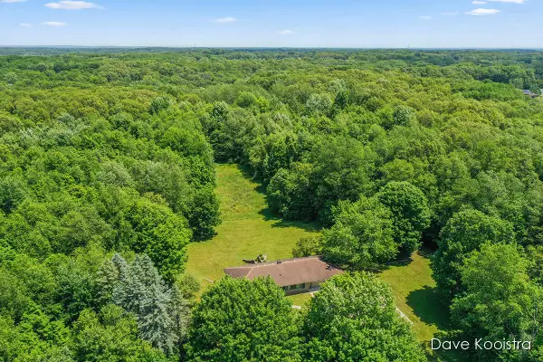 4034 N 9th Street, Oshtemo, MI 49077