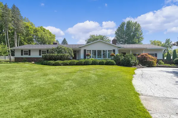 1810 E Mill Street, Hastings, MI 49058