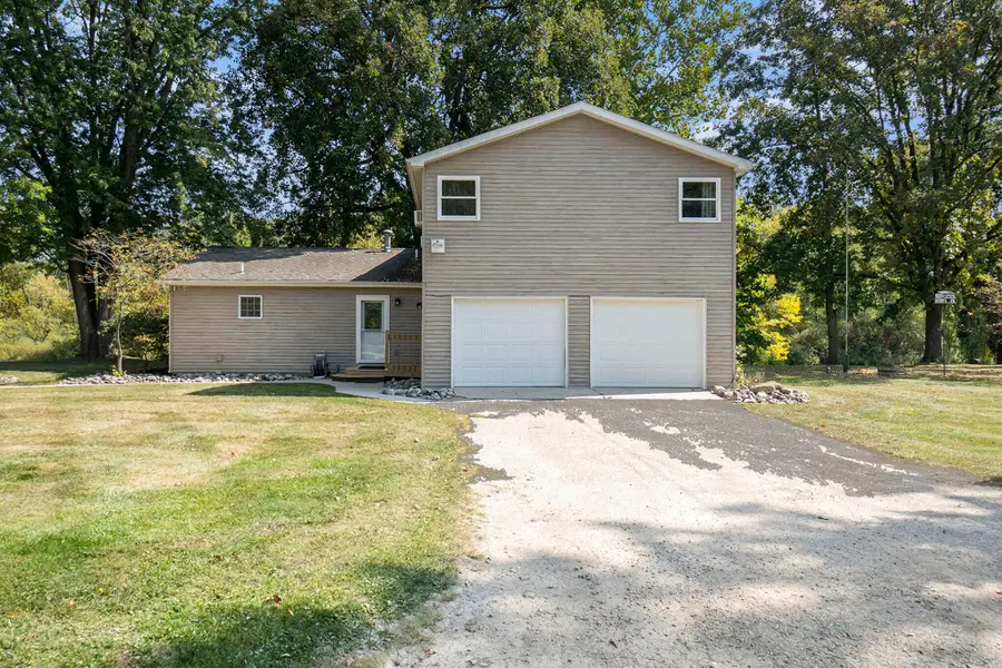 7842 Main Street, Newaygo, MI 49337 - #3