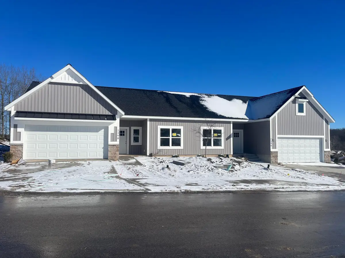 1396 Center Hill Road SE Unit: 52, Lowell, MI 49331 - #1