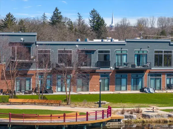 220 King Street Building: 1 Unit: 10, Lowell, MI 49331