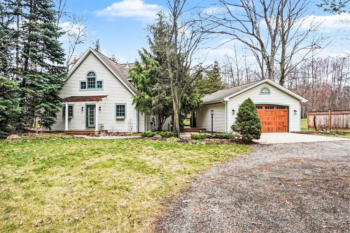 9362 Clubhouse Drive W, Canadian Lakes, MI 49346 - #1