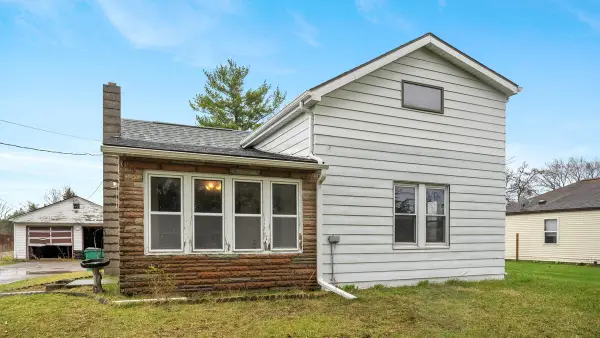 4805 3 Mile Road, BayCity, MI 48706