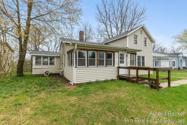 425 S Cedar Street, Allegan, MI 49010