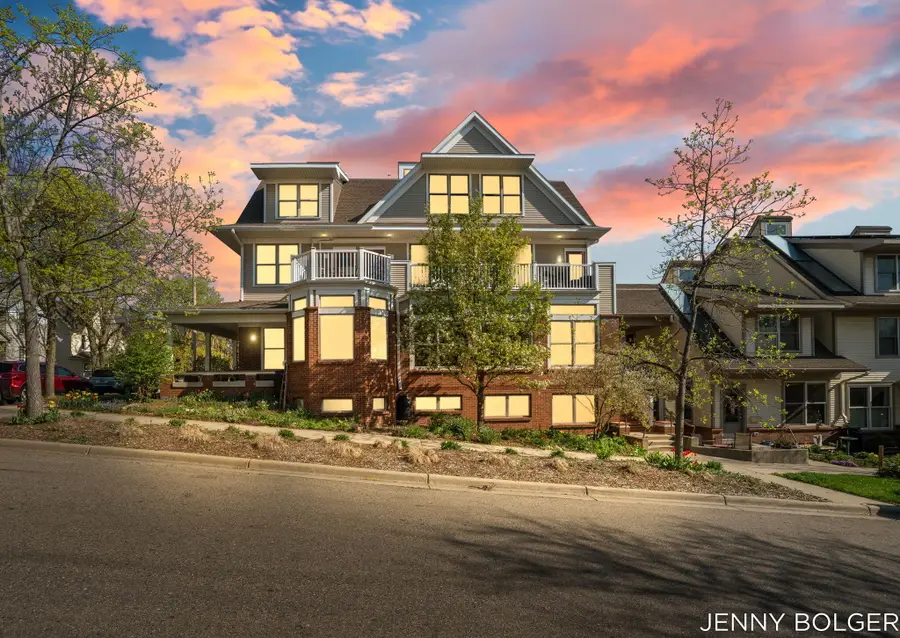 800 Livingston Avenue NE, Grand Rapids, MI Yes - #2