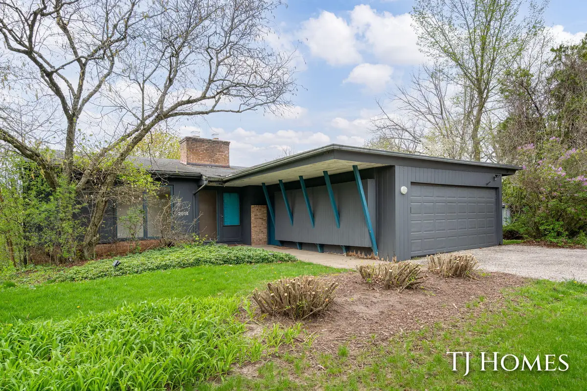 2914 Cascade Road SE, East Grand Rapids, MI 49506 - #1