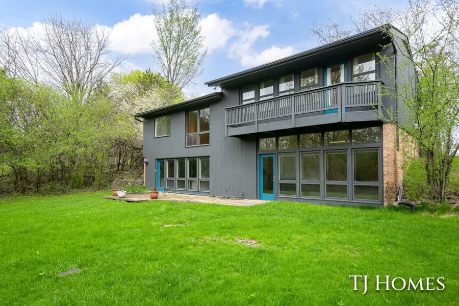 2914 Cascade Road SE, East Grand Rapids, MI 49506 - #3