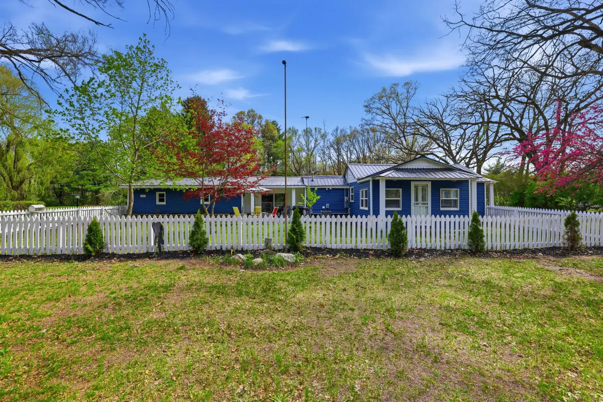 10109 W Wise Road, Greenville, MI 48838 - #1