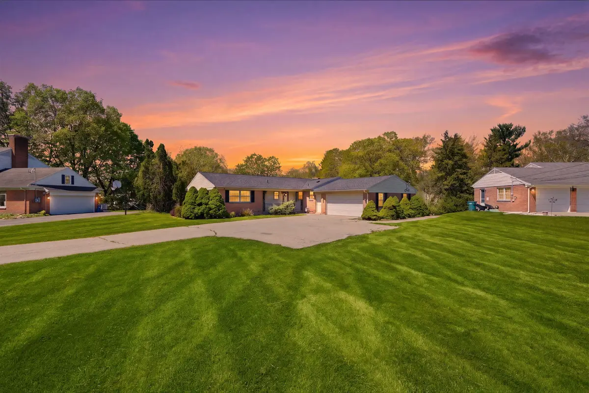 2143 Osceola Drive SE, Grand Rapids, MI 49506 - #1