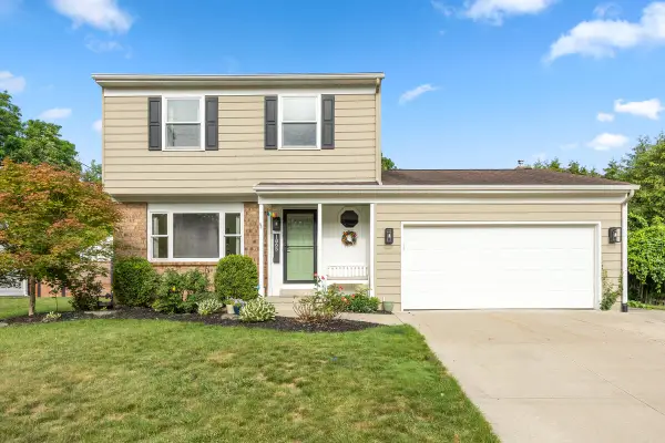 1865 Ridgemoor Drive SE, GrandRapids, MI 49506