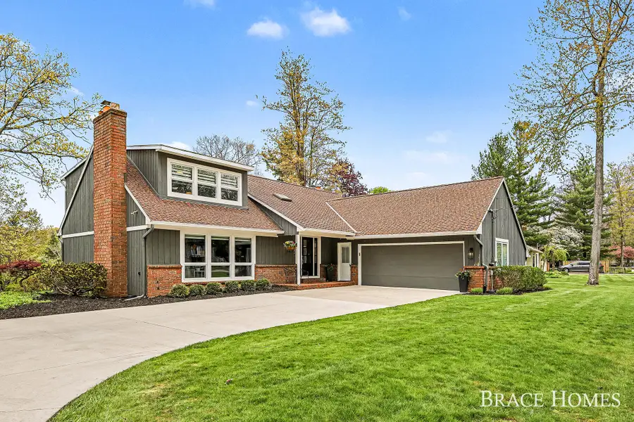 2793 Cascade Springs Drive SE, Grand Rapids, MI 49546 - #3