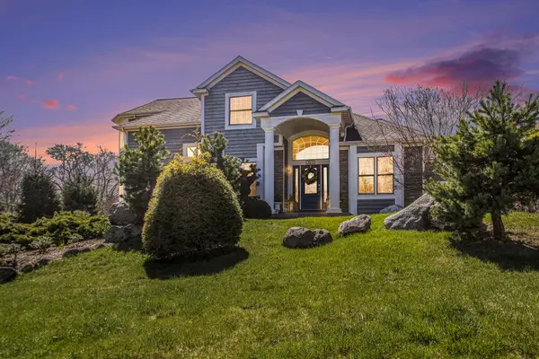 3975 Harbor Breeze Drive, NortonShores, MI 49441