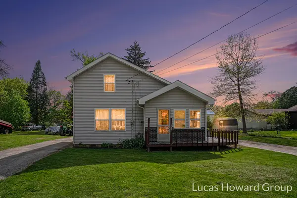 229 S Sherman Street, Sheridan, MI 48884