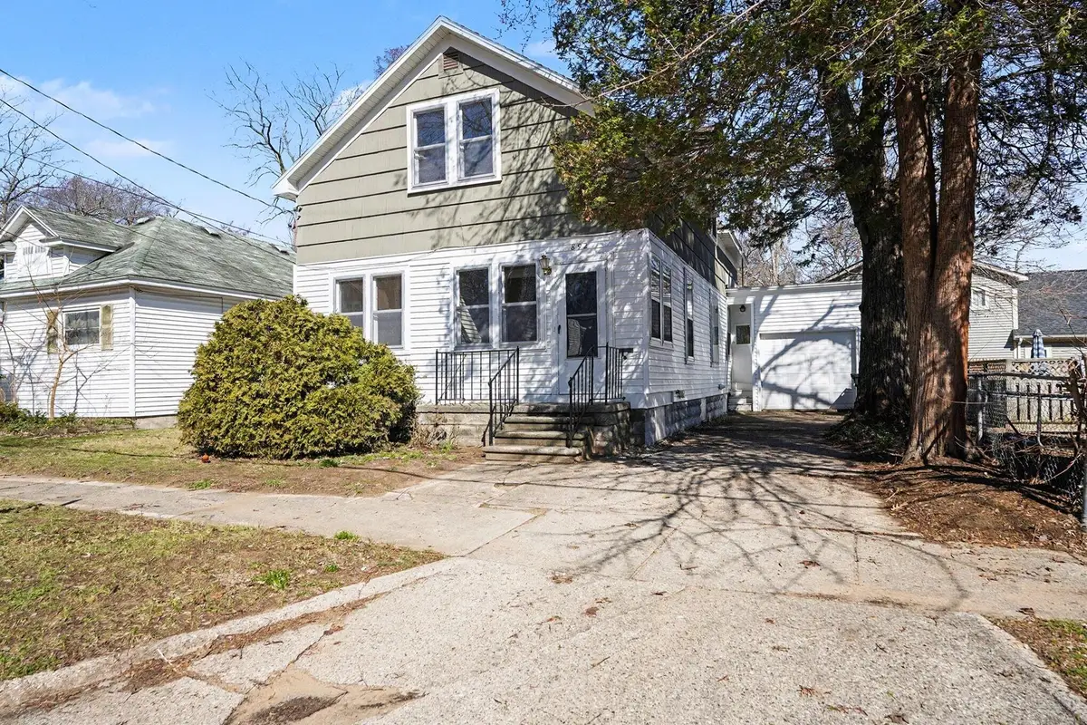 892 W Forest Avenue, Muskegon, MI 49441 - #1