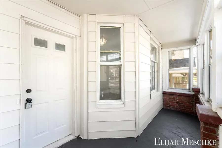 823 Union Avenue SE, Grand Rapids, MI 49507 - #2