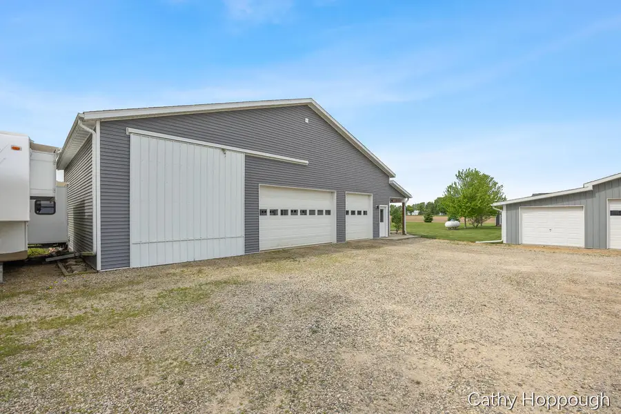 6521 Clinton Trail, Clarksville, MI 48815 - #2