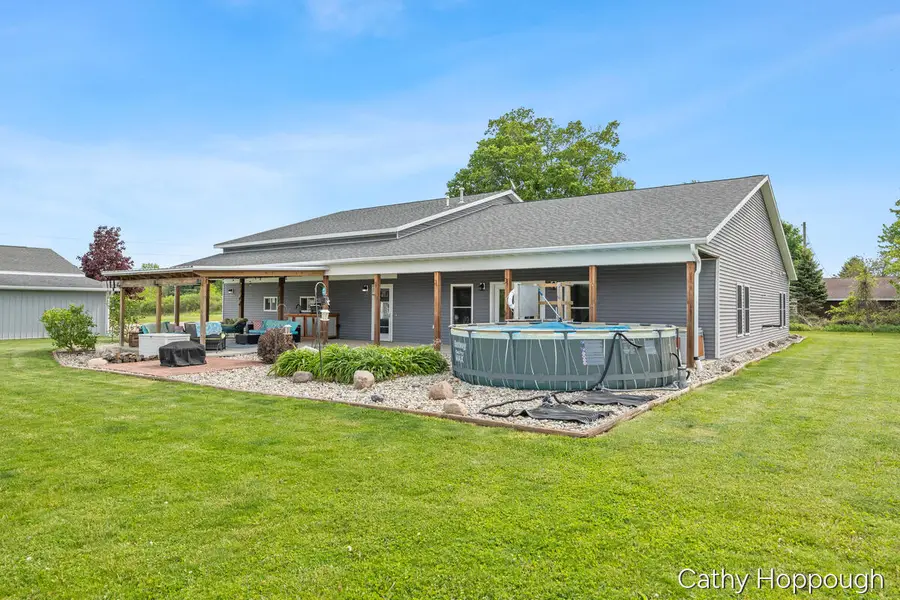 6521 Clinton Trail, Clarksville, MI 48815 - #3