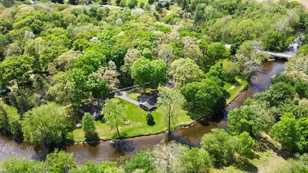 688 N Airport Road, Hastings, MI 49058