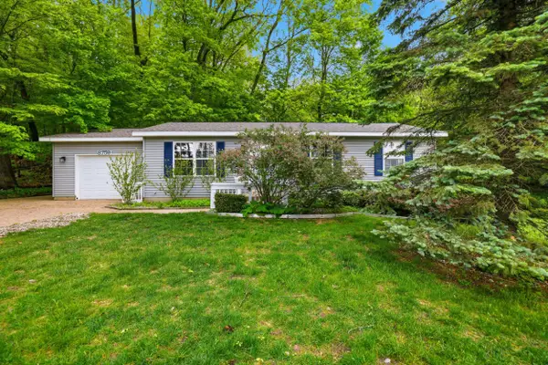 8759 Brower Lake Drive NE, Rockford, MI 49341
