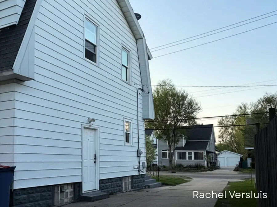 948 Richmond Street NW, Grand Rapids, MI 49504 - #3