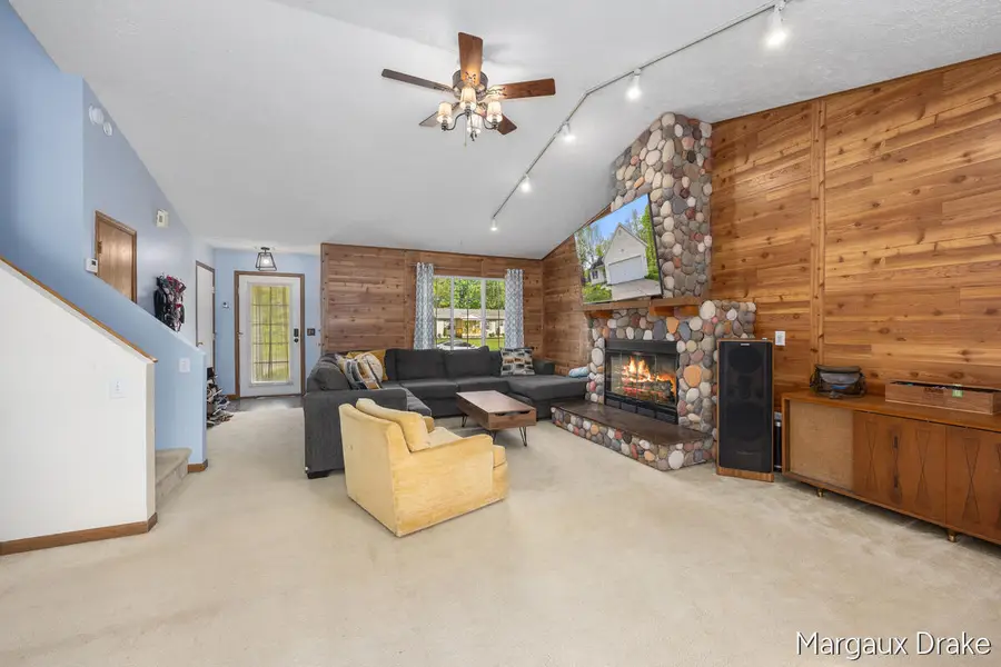 17225 Apache Trail, Howard City, MI 49329 - #2