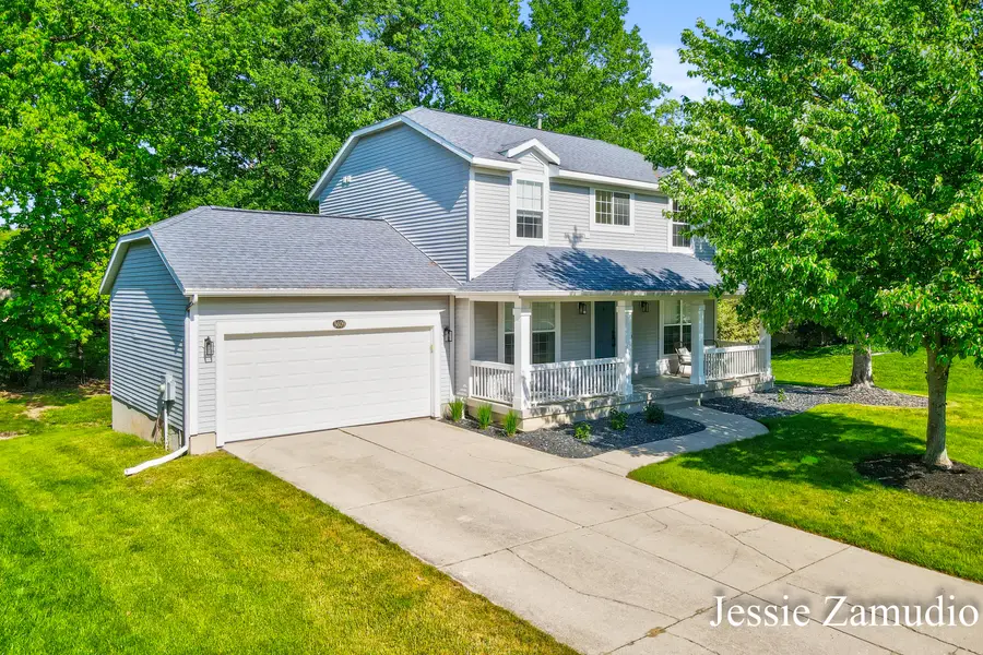 5609 E Grove Drive SE, Kentwood, MI 49512 - #2