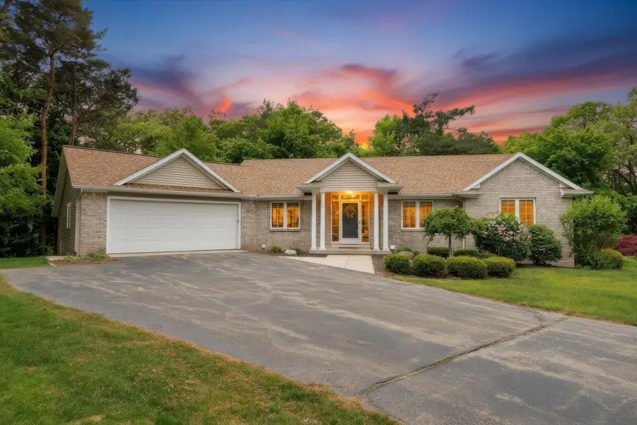 2510 Thoreau Court NE, Northview, MI 49525 - #2