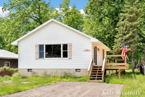 79 Sundago Park Street, Hastings, MI 49058