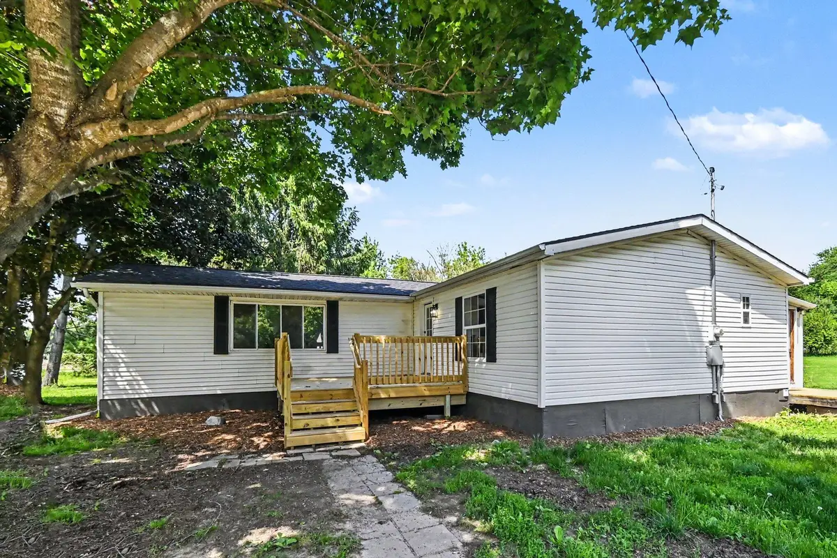 2795 S Bradley Road, Charlotte, MI 48813 - #1