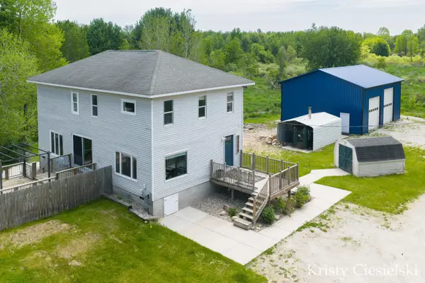 2162 S Stone Road, Fremont, MI 49412