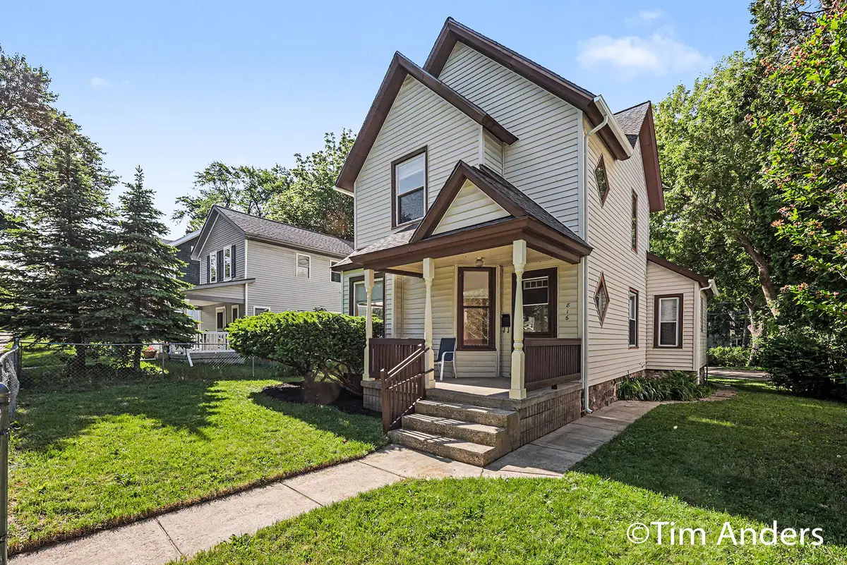 816 Innes Street NE, Grand Rapids, MI 49503 - #1