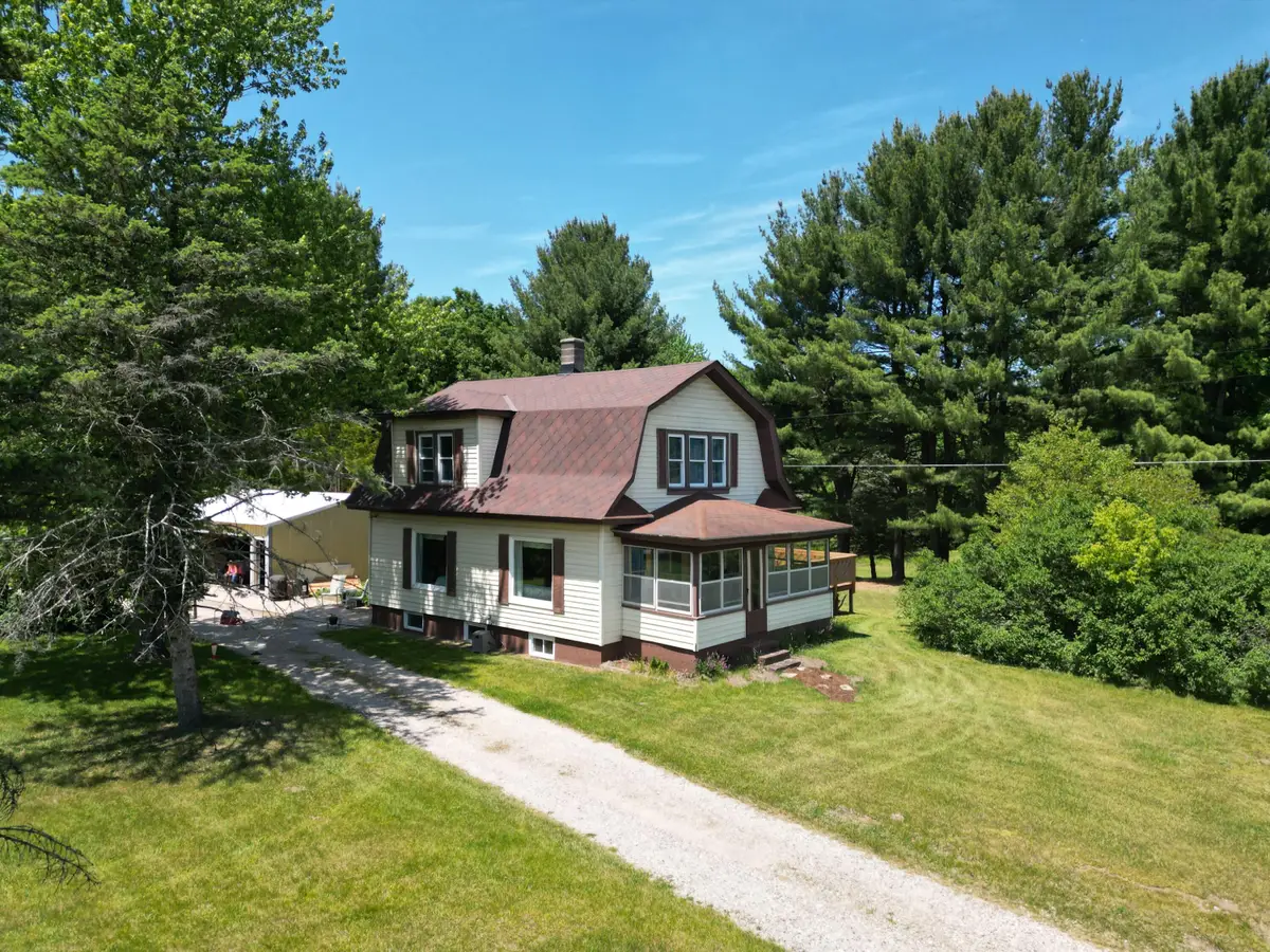 9221 Vinton Avenue NW, Sparta, MI 49345 - #1