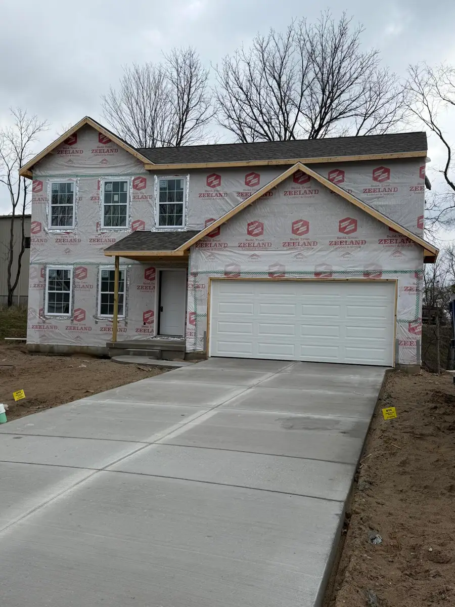 1106 Cedarwood Drive, Greenville, MI 48838 - #2
