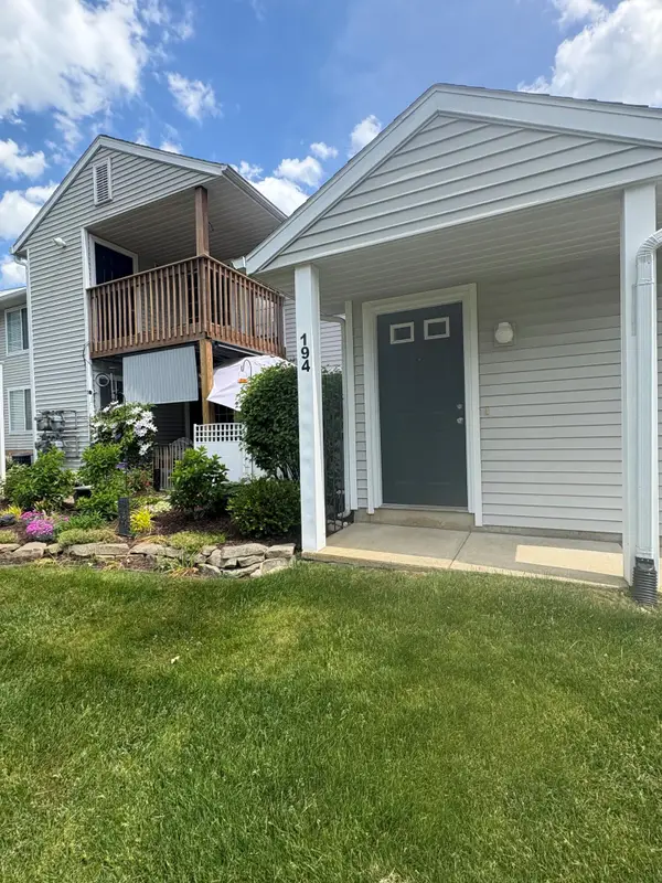 194 Hunters Lane NE Unit: 37, Rockford, MI 49341