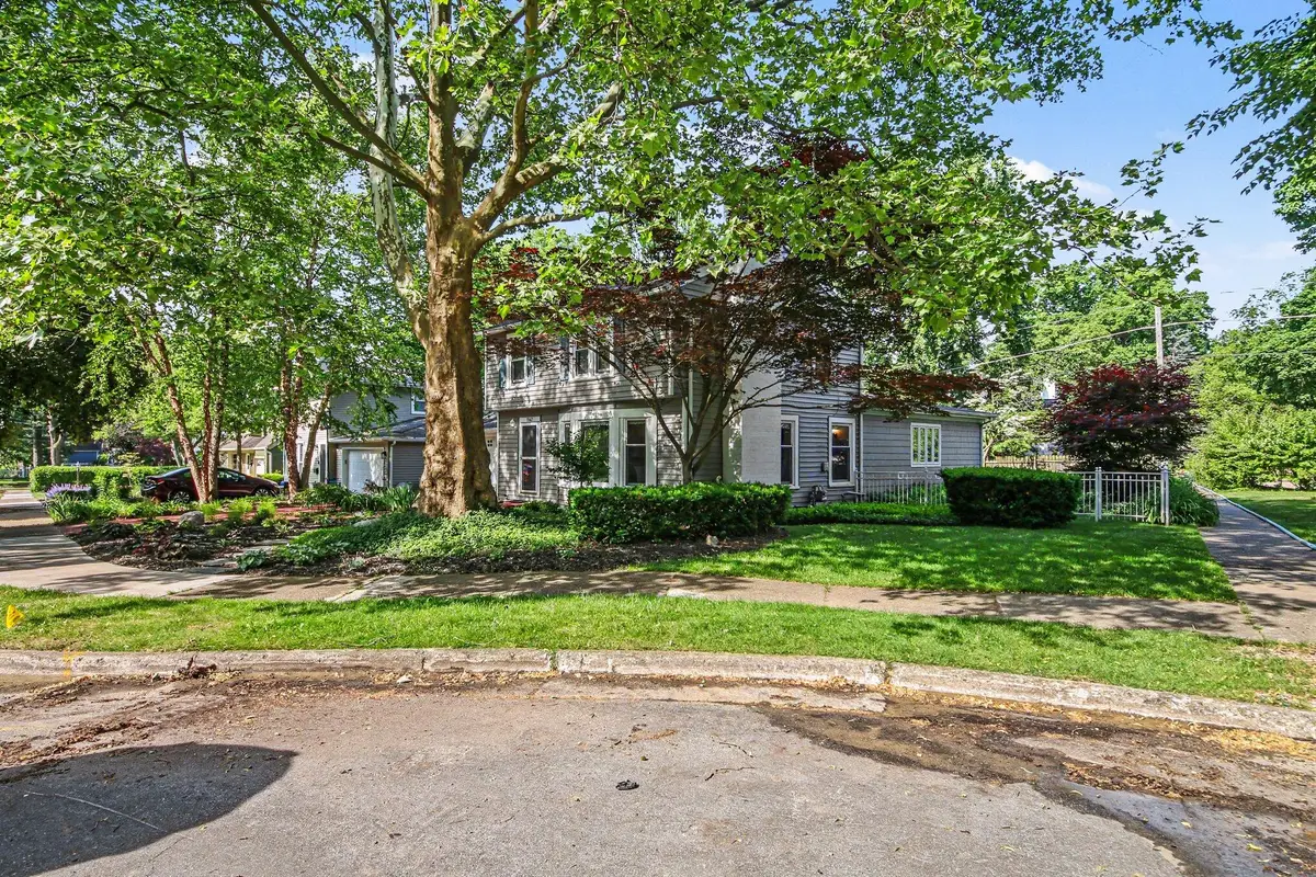 1047 Orchard Avenue SE, East Grand Rapids, MI 49506 - #1