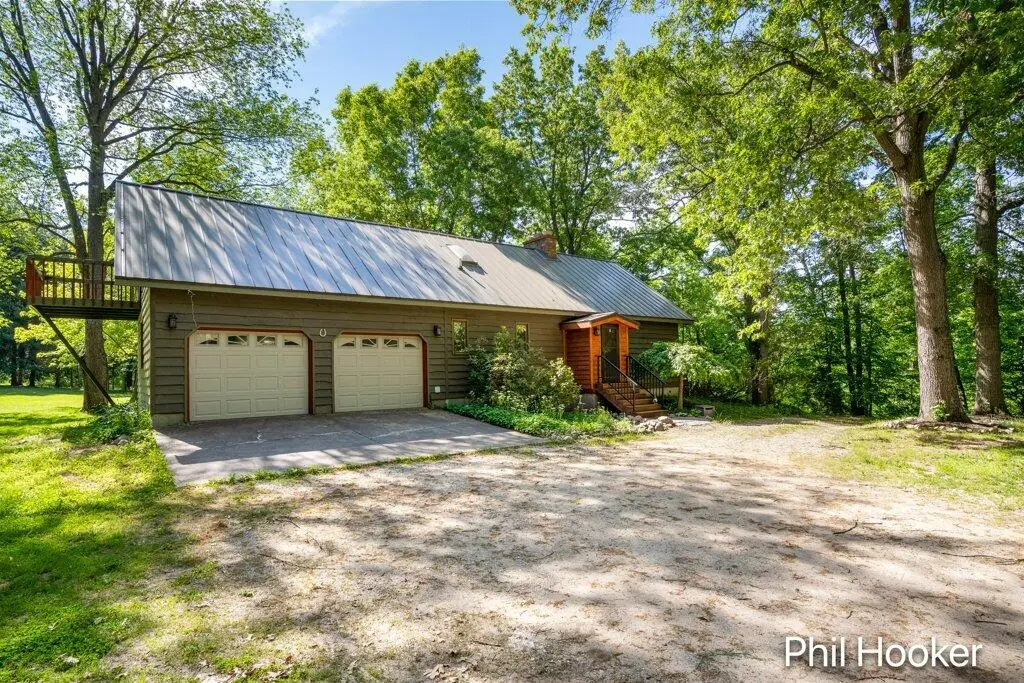 996 Prairie Creek Road, Ionia, MI 48846 - #1