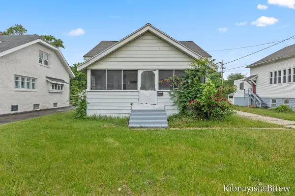 2453 Byron Center Avenue SW, Wyoming, MI 49519