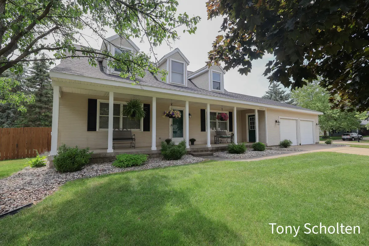 7537 Woodside Drive, Hudsonville, MI 49426 - #1