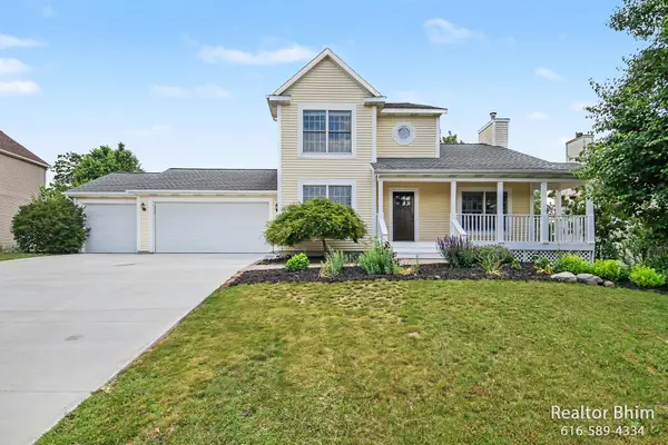 6712 Hartman Drive SE, Caledonia, MI 49316
