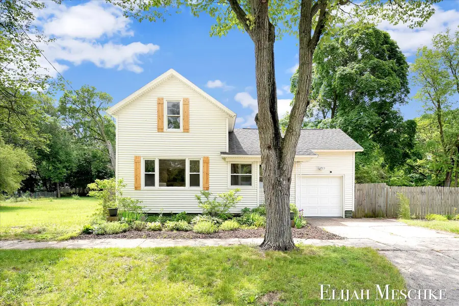 313 Washington Avenue, Muskegon, MI 49441 - #2