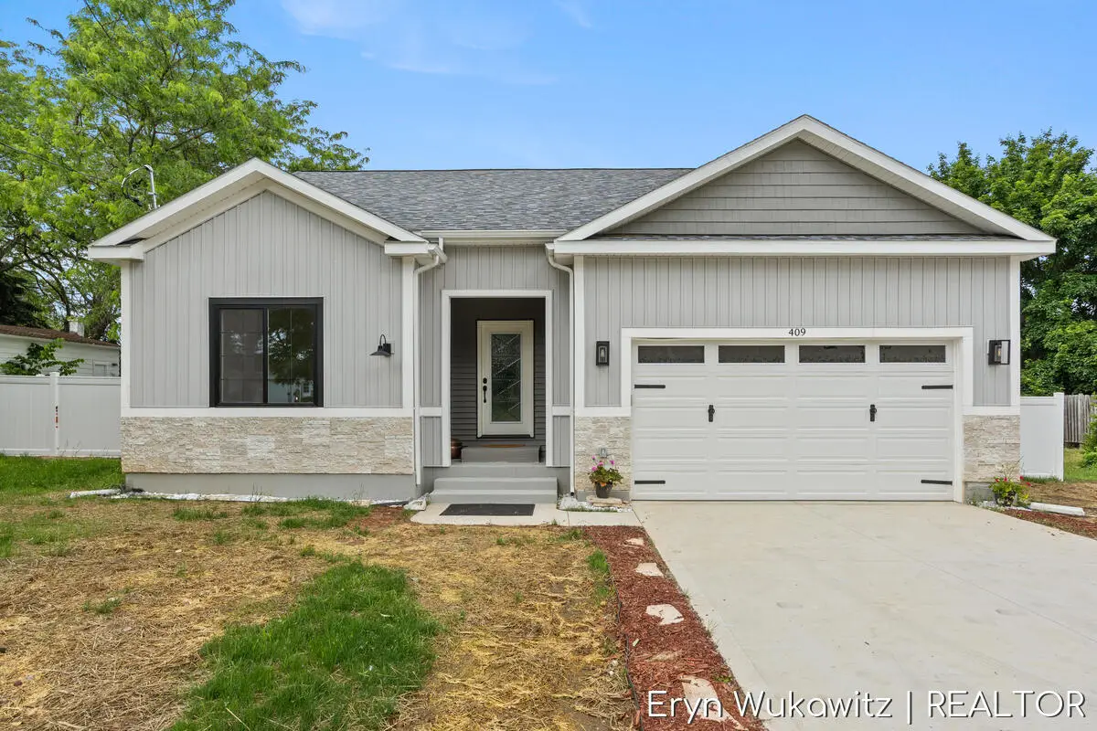 409 6 Mile Road NW, Alpine, MI 49321 - #1